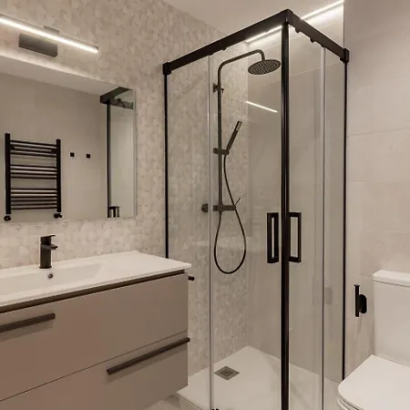 Ah Room4You Oviedo By Asturias Holidays Daire