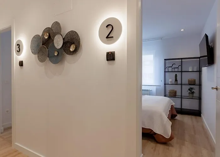 Room4you By Asturias Holidays * اوفيدو